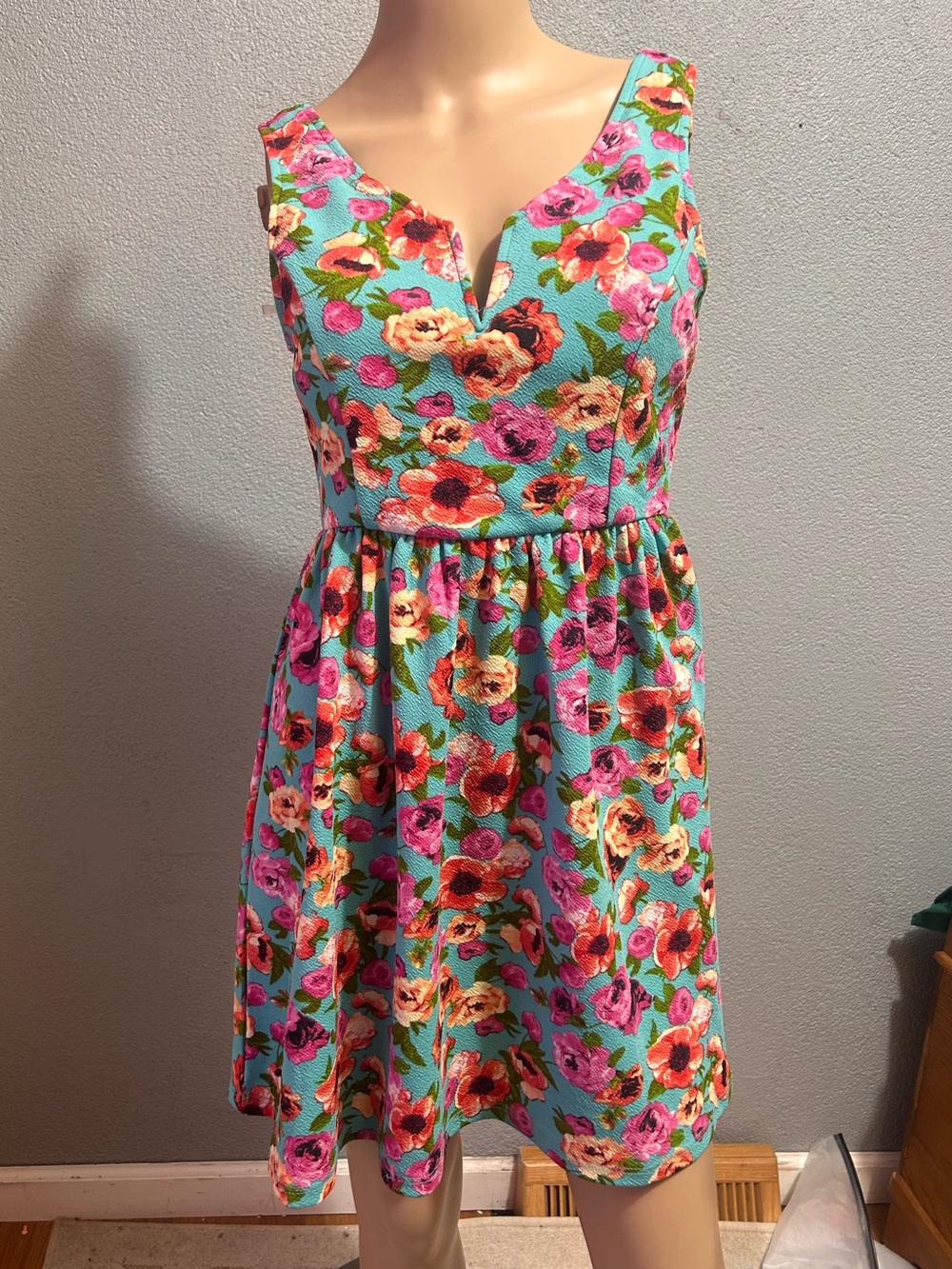 Oboe floral notched neck mini dress size small
